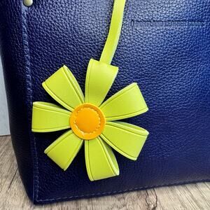 Green Daisy Bag Charm Flower Purse Flair Keychain NEW FAST SHIP Flower Accessory